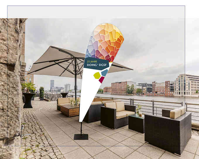 Titelseite mit Foto von Protestaktion