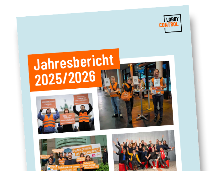 Titelseite des Jahresberichts mit Fotos von Protestaktionen
